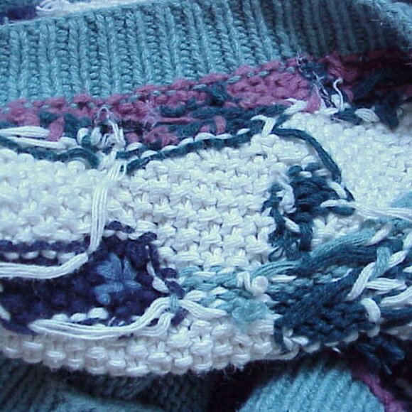 VTG Hand Knitted Blue Floral Chunky Sweater Cottage core Granny Made L/Large - Picture 4 of 4